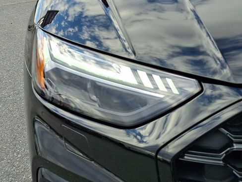 Used 2024 Audi SQ5 Prestige image 9