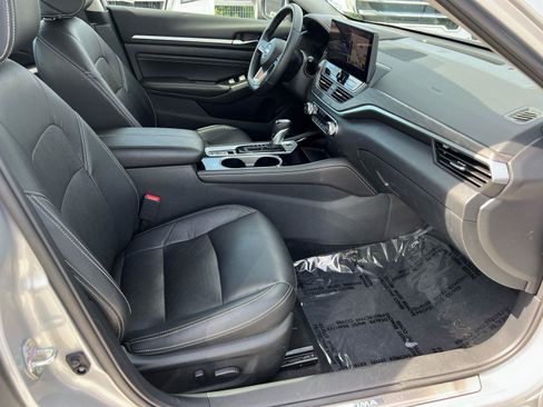 Used 2023 Nissan Altima 2.5 SL AWD/4WD image 13
