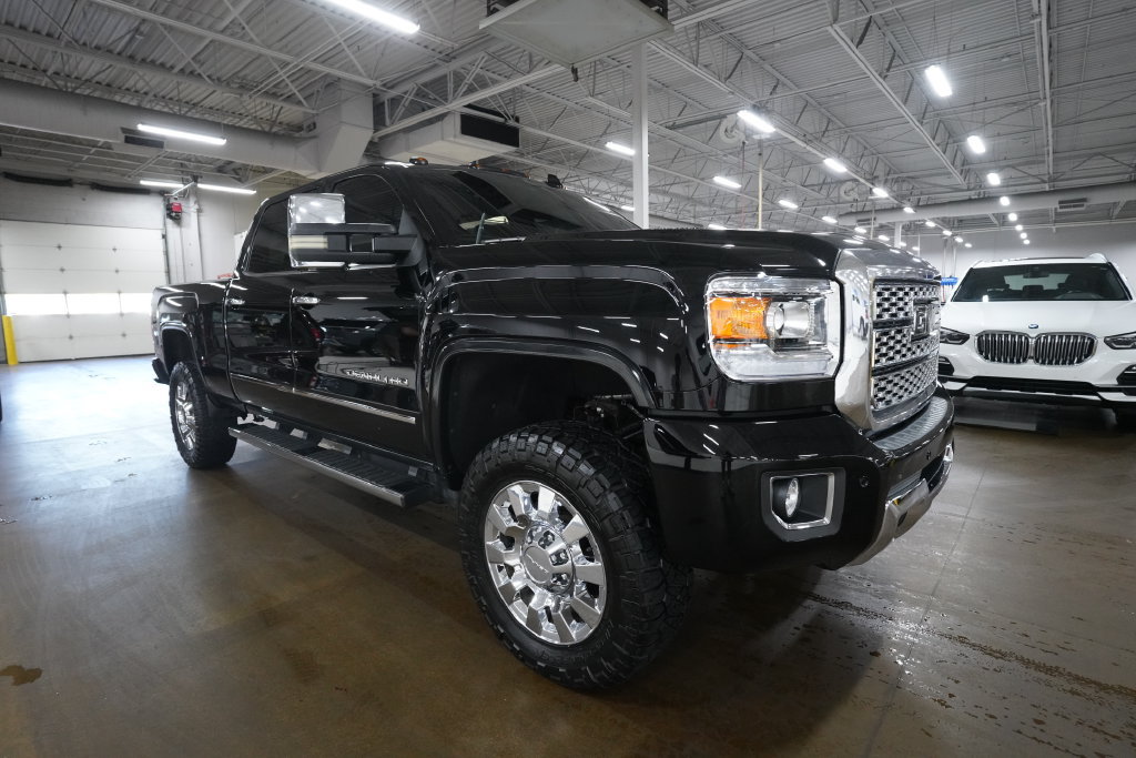 Used 2016 GMC Sierra 2500 Denali w/ Driver Alert Package AWD/4WD image 33