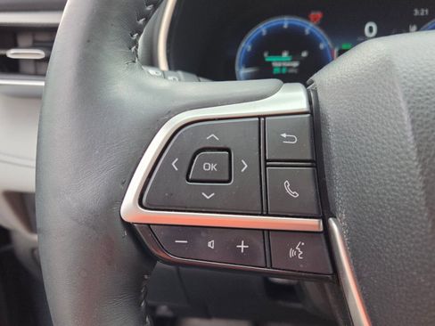 Used 2024 Toyota Highlander Platinum image 27