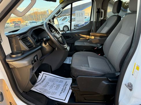 Used 2021 Ford Transit 350 XLT image 7