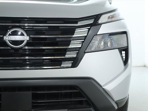 Certified 2024 Nissan Rogue SV image 8