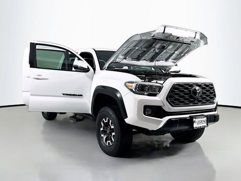 Used 2020 Toyota Tacoma TRD Off-Road w/ Advanced Technology Package image 22