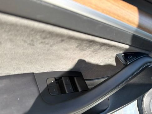 Used 2023 Tesla Model 3 Standard Range RWD image 23