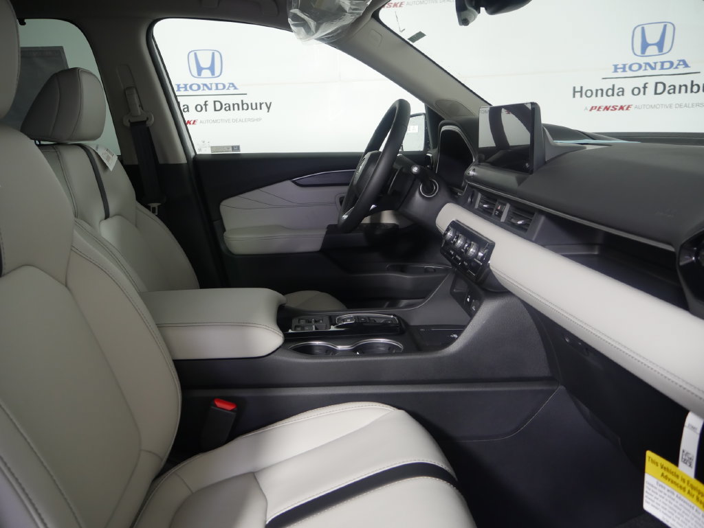 New 2026 Honda Pilot Touring image 6