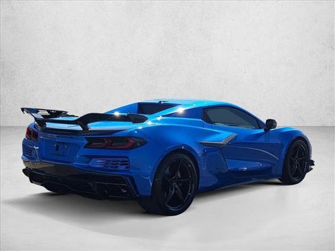 Used 2025 Chevrolet Corvette E-Ray w/ ZER Performance Package image 5