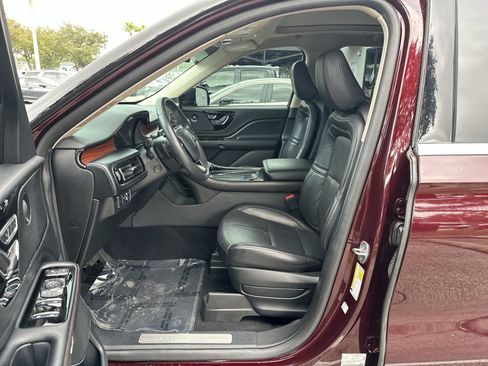Used 2021 Lincoln Aviator Reserve w/ Class IV Trailer Tow Package RWD image 2