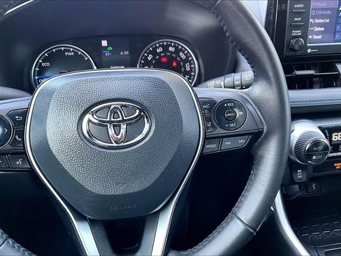 Used 2022 Toyota RAV4 SE AWD/4WD image 24