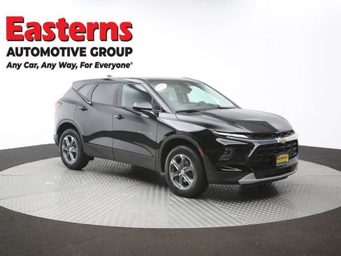 Used 2025 Chevrolet Blazer LT FWD image 46