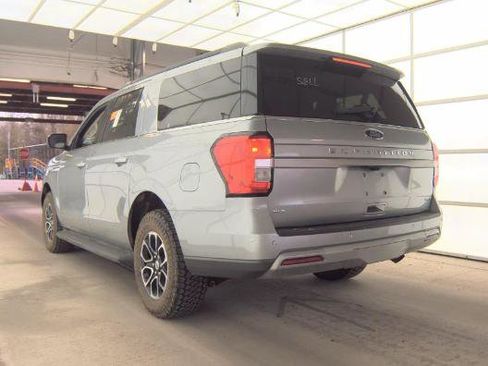 Used 2024 Ford Expedition Max XLT image 6