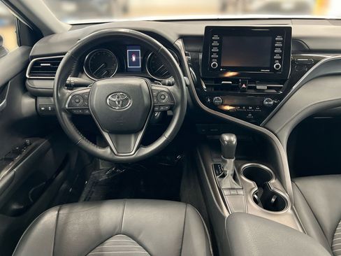 Used 2024 Toyota Camry SE image 18