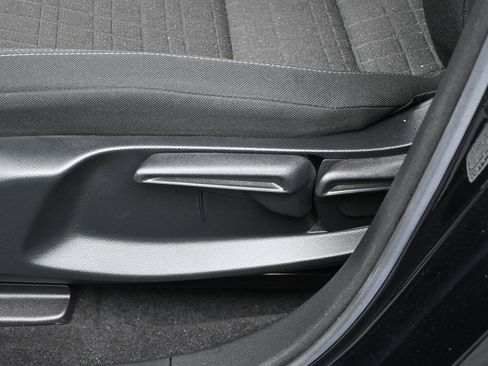 Used 2023 Honda HR-V LX image 15