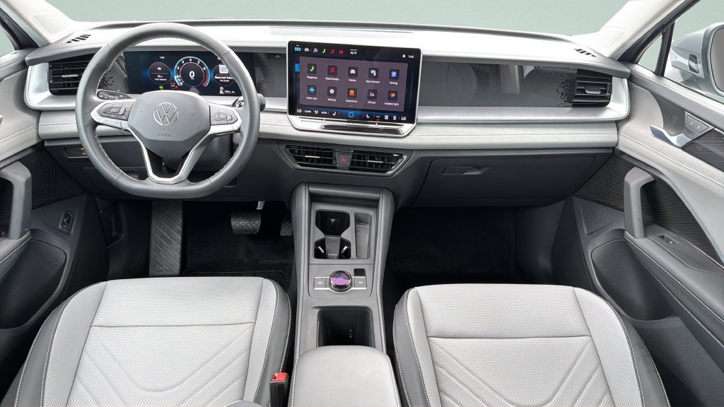 New 2026 Volkswagen Tiguan SE AWD/4WD image 10
