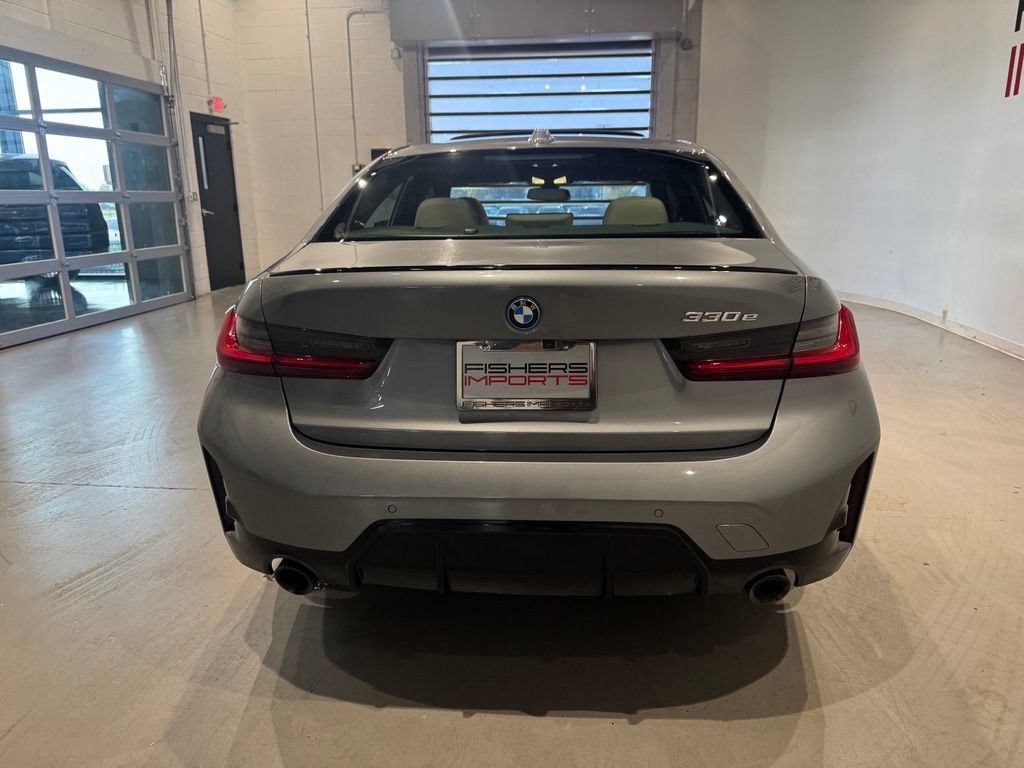 Used 2023 BMW 330e w/ M Sport Package RWD image 6