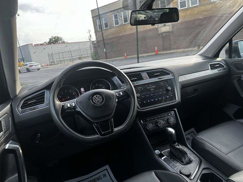 Used 2021 Volkswagen Tiguan SEL image 18