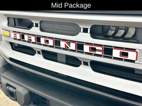 Used 2025 Ford Bronco Big Bend w/ Black Diamond Package AWD/4WD image 29