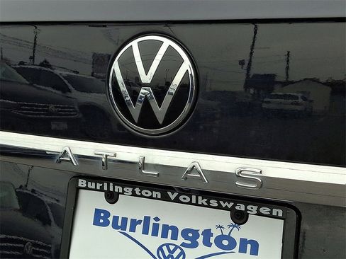 Certified 2023 Volkswagen Atlas SE image 30