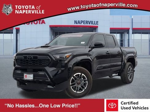 Certified 2025 Toyota Tacoma TRD Sport image 1