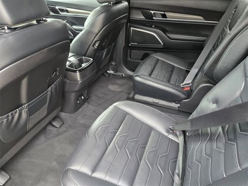 Certified 2022 Kia Telluride SX w/ SX Prestige Package image 30