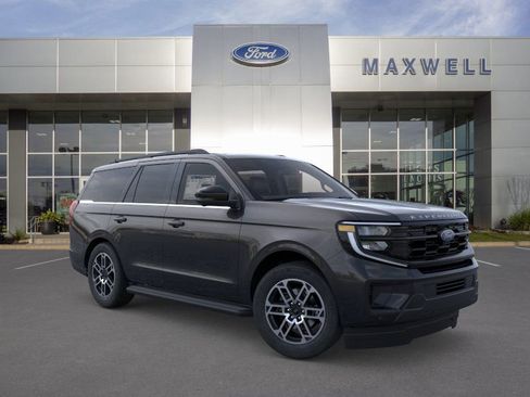 New 2026 Ford Expedition Active image 29
