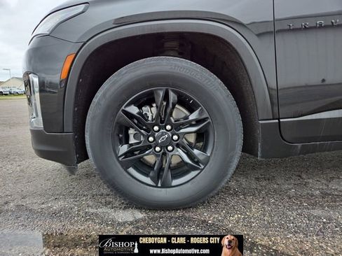 Used 2023 Chevrolet Traverse LT w/ Midnight/Sport Edition AWD/4WD image 14