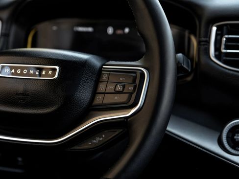 Used 2024 Jeep Wagoneer Series II w/ Convenience Group I image 22