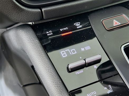 New 2026 Porsche Macan S image 18