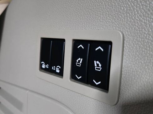 Used 2015 Cadillac Escalade Premium image 66