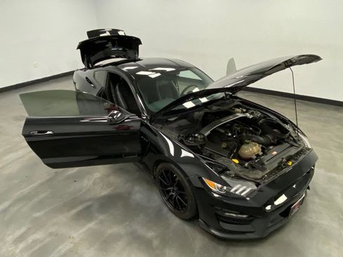 Used 2017 Ford Mustang Shelby GT350 image 46