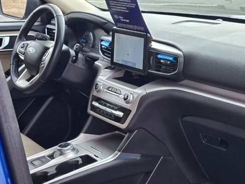 Certified 2023 Ford Explorer XLT w/ Equipment Group 202A image 10