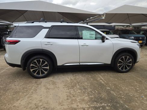 New 2026 Nissan Pathfinder Platinum w/ Cargo Package FWD image 2