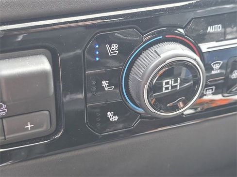 Used 2024 Chevrolet Silverado 3500 High Country w/ High Country Premium Package image 5