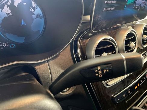 Used 2020 Mercedes-Benz GLC 300 GLC 300 image 40