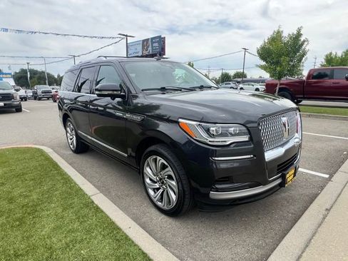 Used 2023 Lincoln Navigator Reserve AWD/4WD image 7