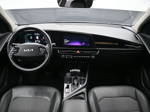 Used 2023 Kia Niro EX FWD image 12