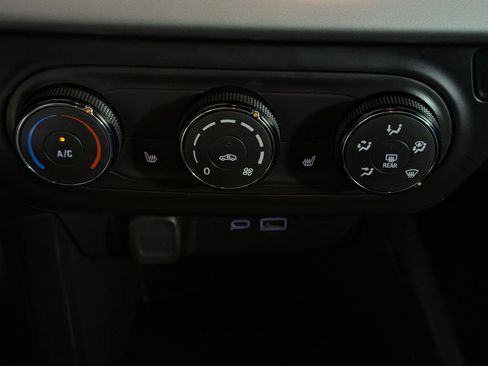 Used 2024 Chevrolet Trax RS w/ Driver Confidence Package image 19