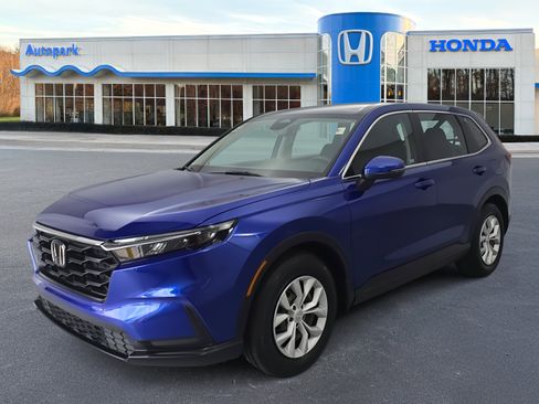 Used 2023 Honda CR-V LX image 1
