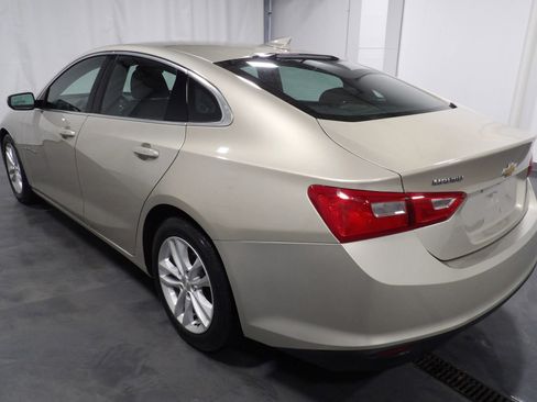Used 2016 Chevrolet Malibu LT FWD image 6