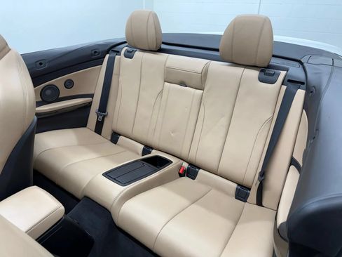 Used 2016 BMW M4 Convertible RWD image 39