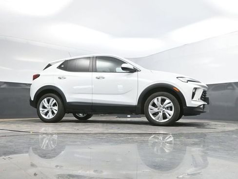 Used 2025 Buick Encore GX Preferred AWD/4WD image 48
