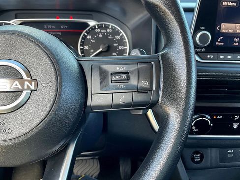 Used 2024 Nissan Rogue S image 25