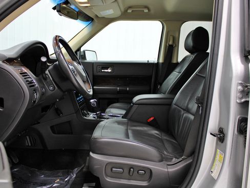 Used 2019 Ford Flex Limited AWD/4WD image 5