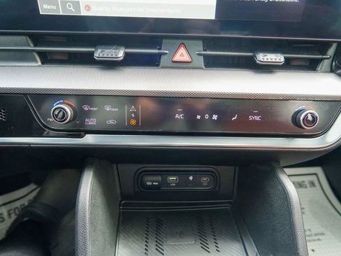 Used 2023 Kia Sportage SX image 26