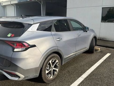 Used 2023 Kia Sportage EX FWD image 9