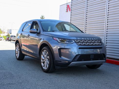 Used 2023 Land Rover Discovery Sport SE image 2