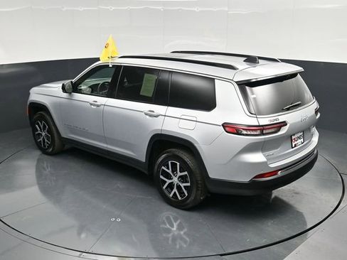 Used 2024 Jeep Grand Cherokee L Limited w/ Luxury Tech Group II image 53