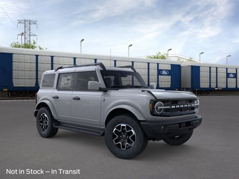 New 2026 Ford Bronco Outer Banks image 8