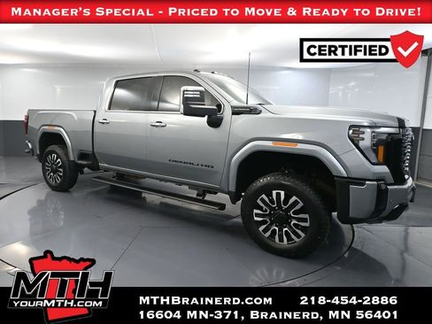 Used 2025 GMC Sierra 3500 Denali Ultimate image 1
