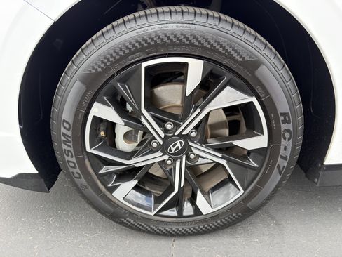 Used 2024 Hyundai Sonata SEL FWD image 34