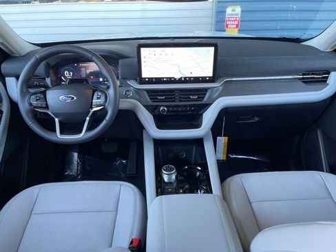 New 2026 Ford Explorer Platinum w/ LUX Leather Package AWD/4WD image 6